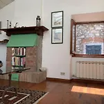 La Casa Di Mezzo - The Middle House Monte Marcello