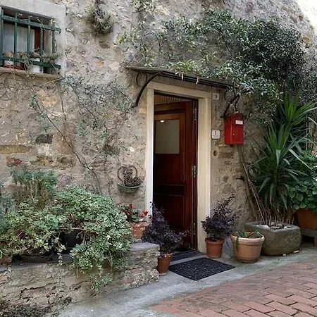 בית נופש La Casa Di Mezzo - The Middle House