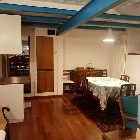 בית נופש La Casa Di Mezzo - The Middle House