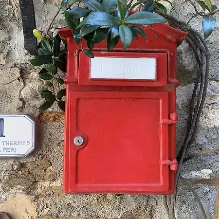 בית נופש La Casa Di Mezzo - The Middle House מונטה מרצ'לו