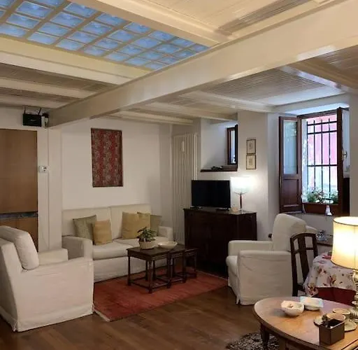 La Casa Di Mezzo - The Middle House Monte Marcello